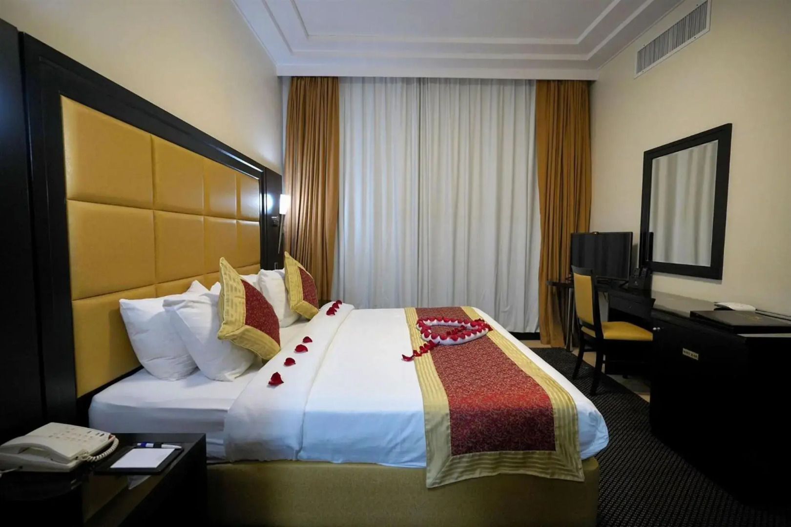 Royal Beach Hotel & Resort