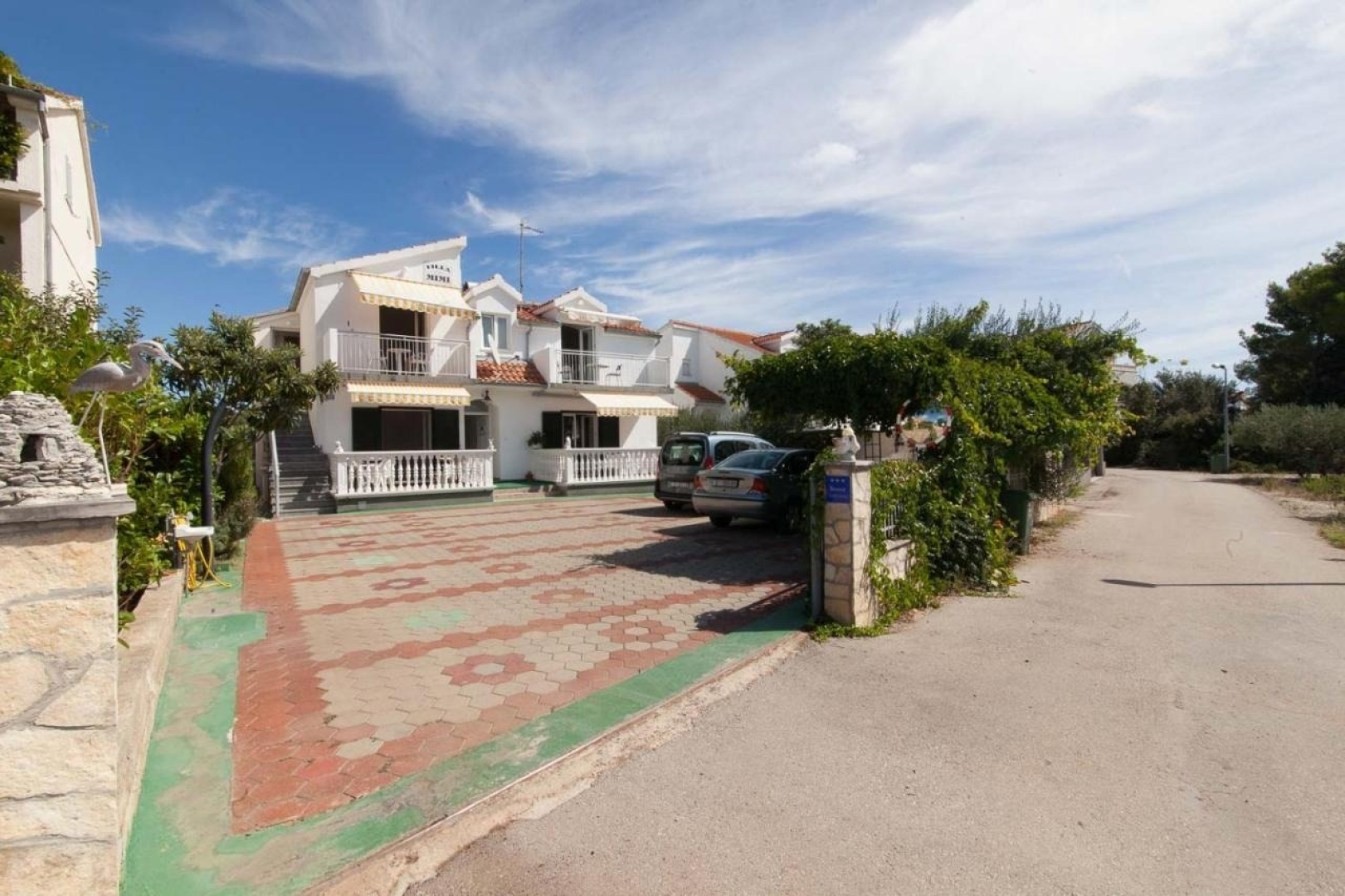 Apartment Vik - 250 m from beach A1 Brodarica, Riviera Sibenik