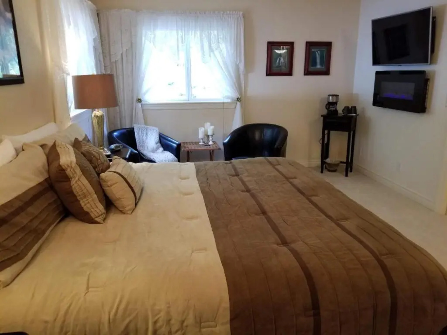 Fox Den Bed and Breakfast