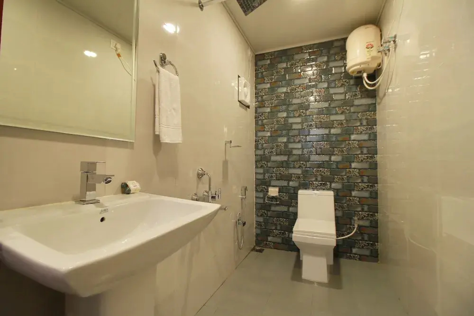 OYO 16047 Igloo Residency