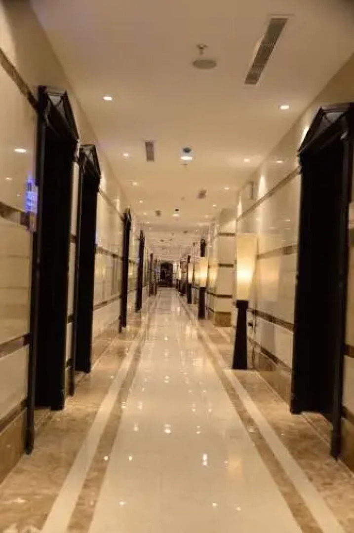 Al Salam Royal Hotel Suites