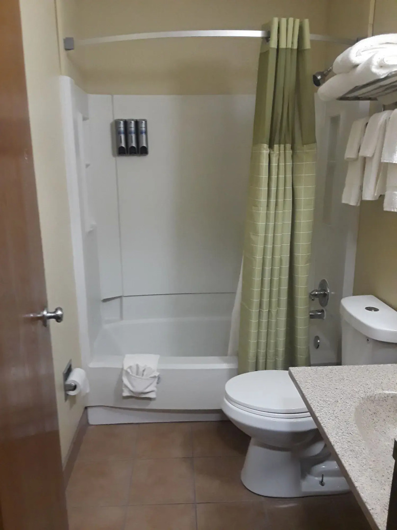 Faribault Hometown Inn & Suites