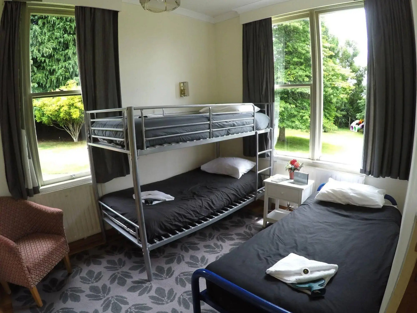 Snowy Waters Lodge & Tours