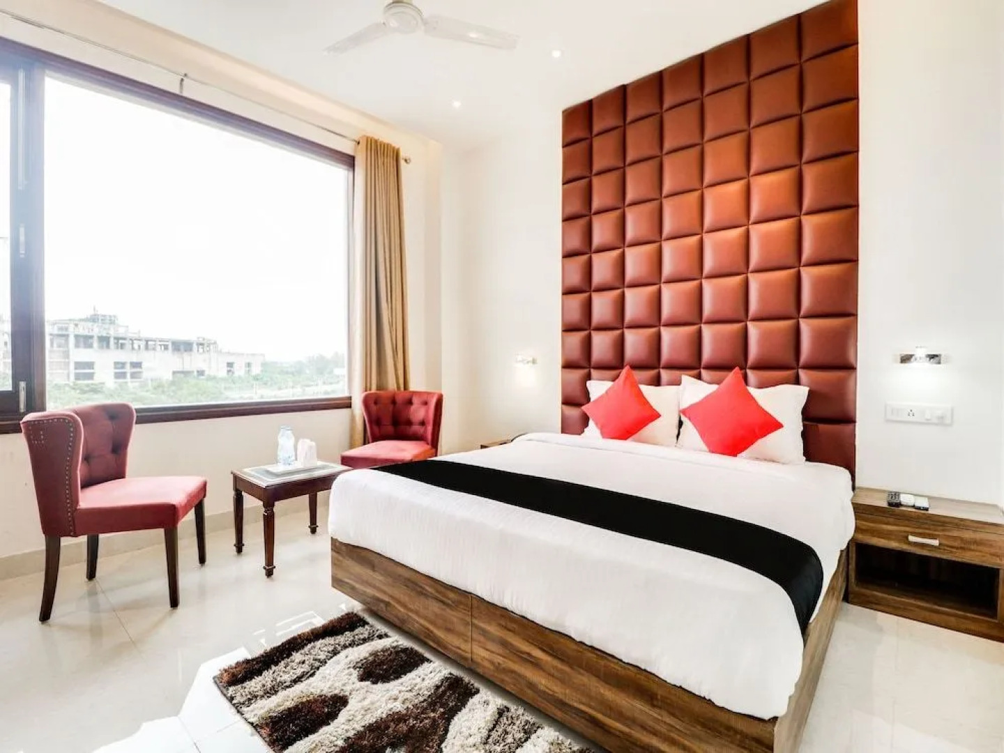 Capital O 44117 Hotel Alphonso