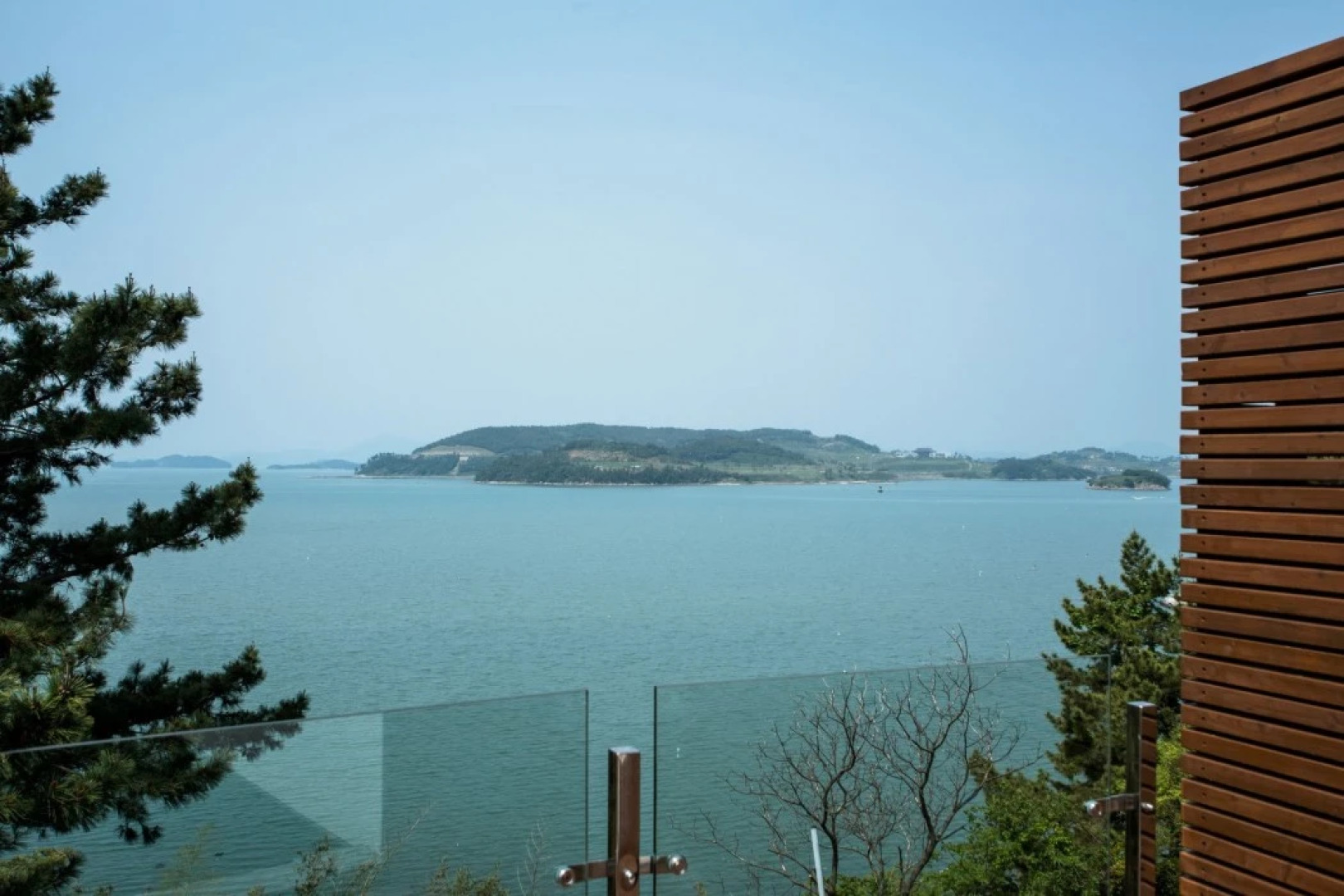 La Terrace Club Hotel & Villa