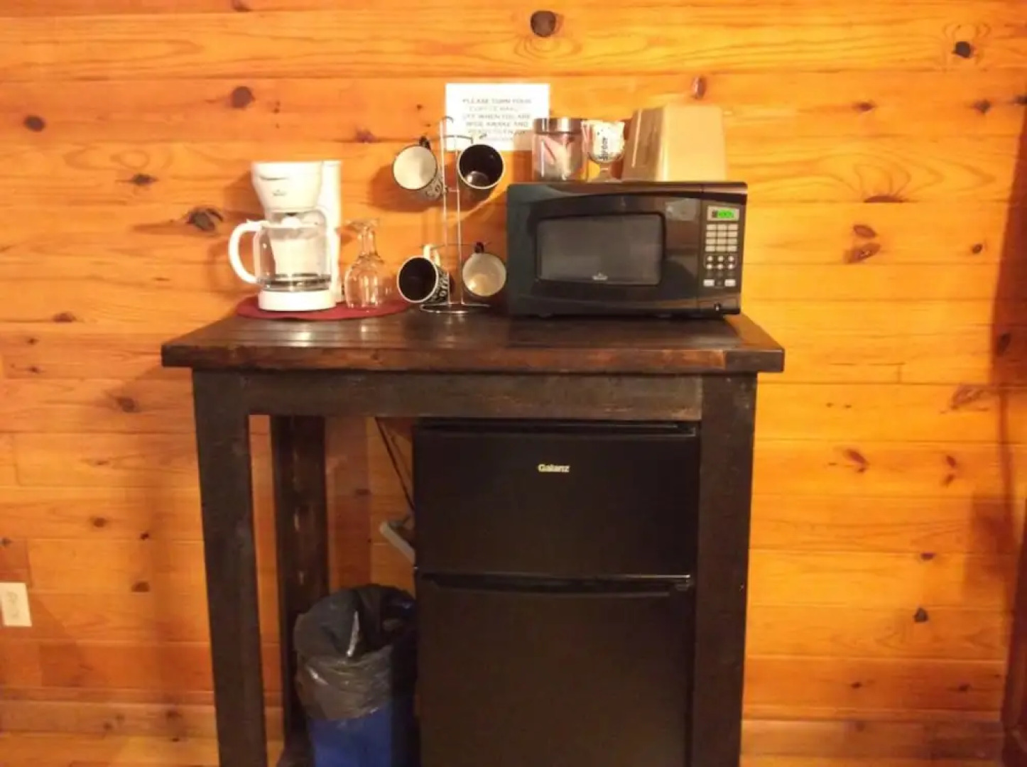 The Leakey Inn by CMD