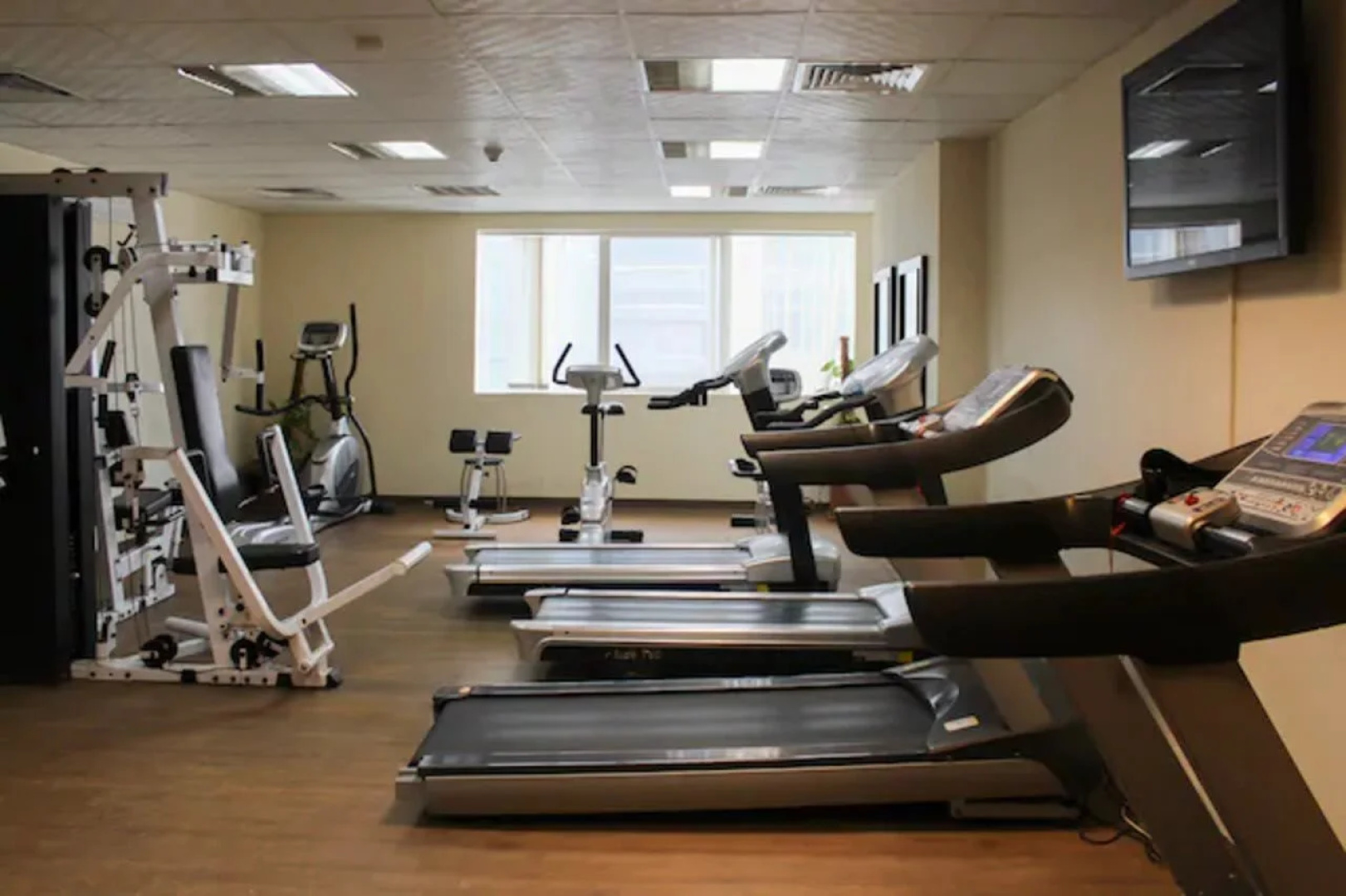 OYO 137 Clifton International Hotel
