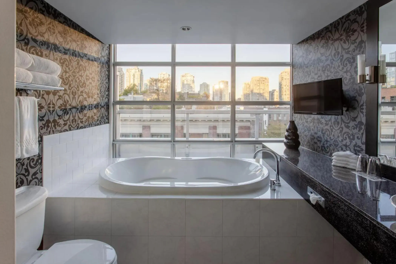 OPUS Hotel Vancouver