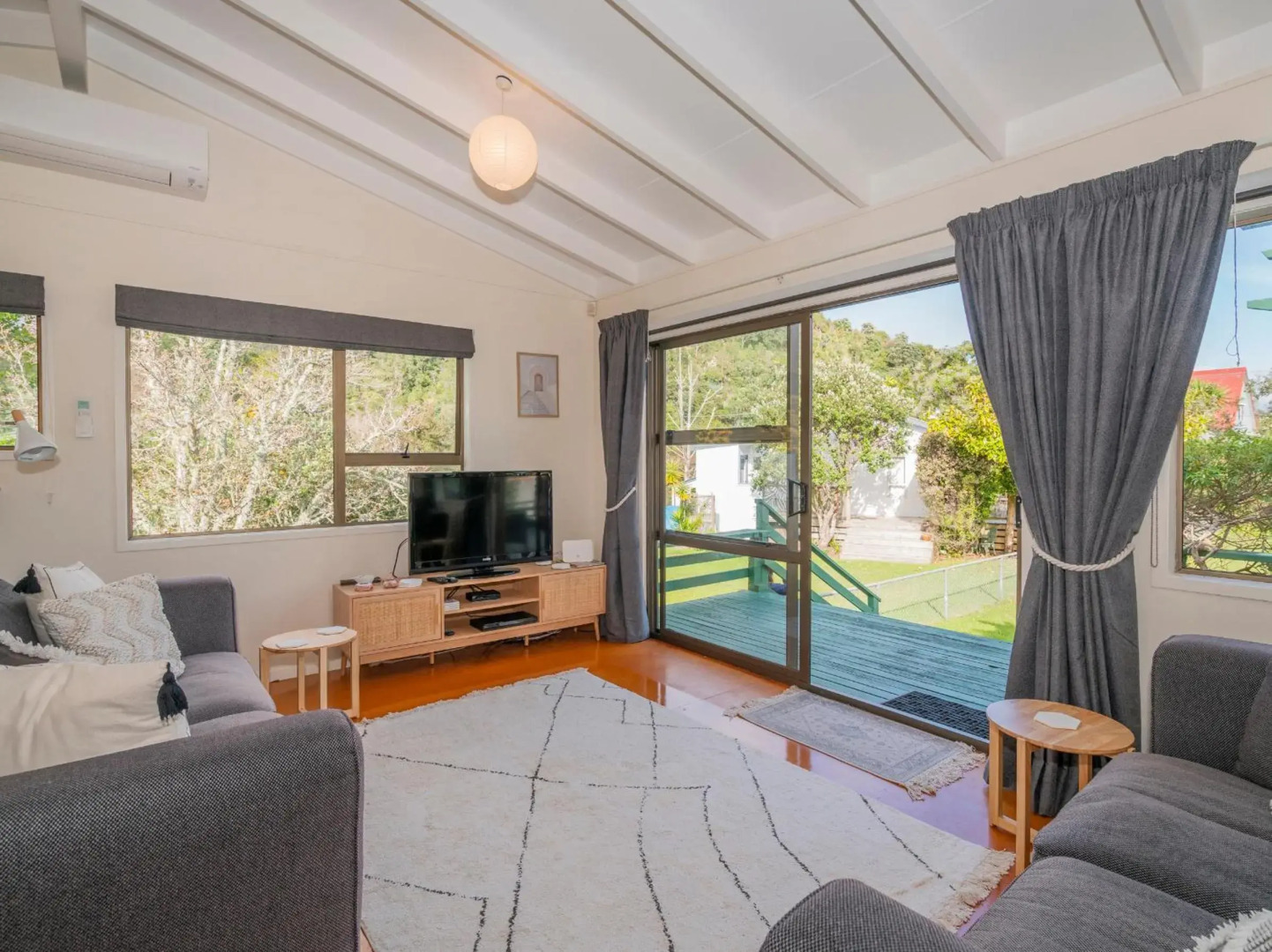 Cooks Crib - Cook's Beach Holiday Home