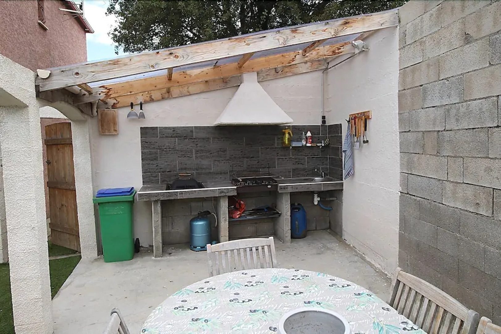 Chambres dans Villa avec Piscine