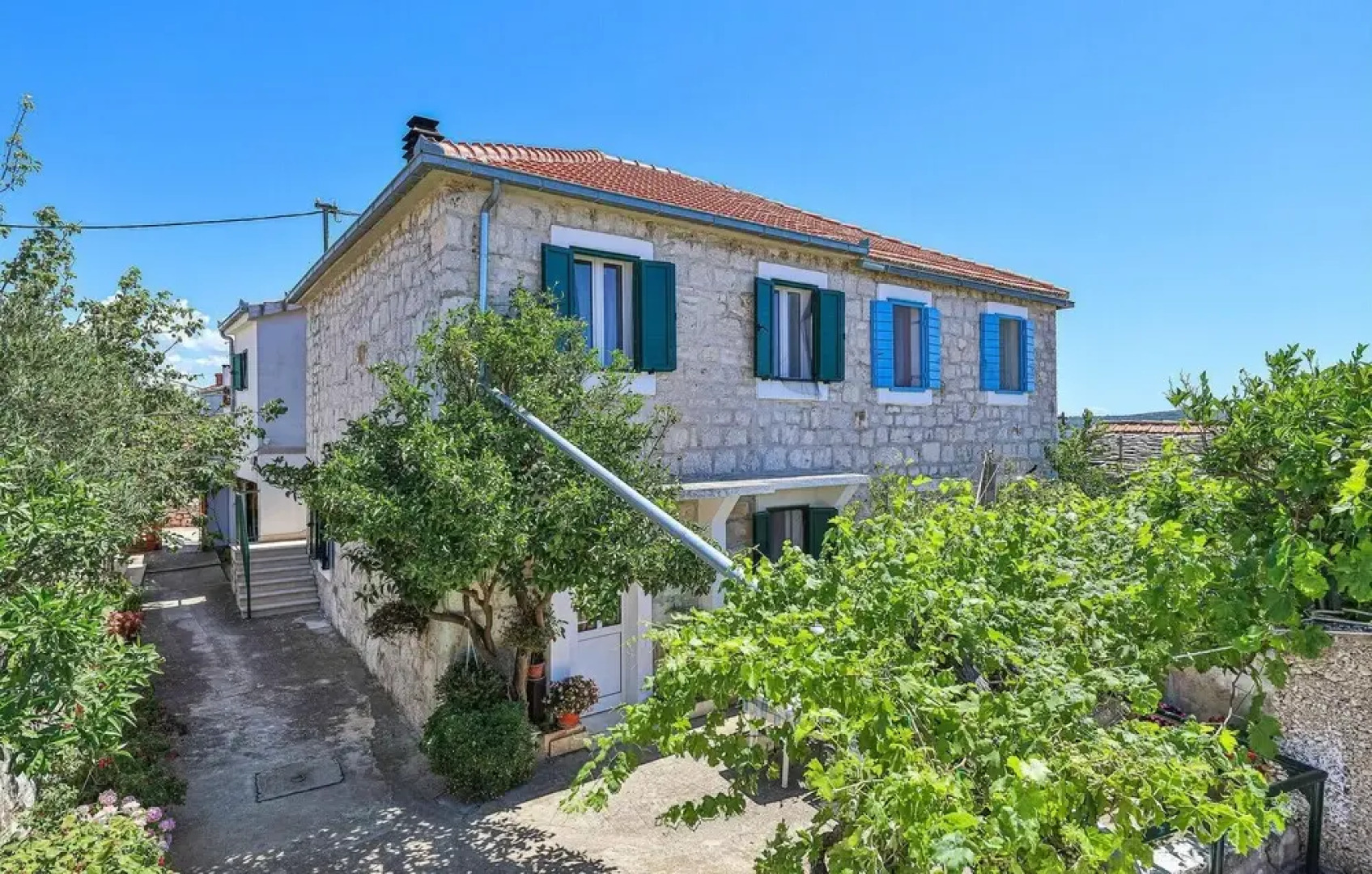 Stunning Home in Drvenik Mali With Wifi and 2 Bedrooms