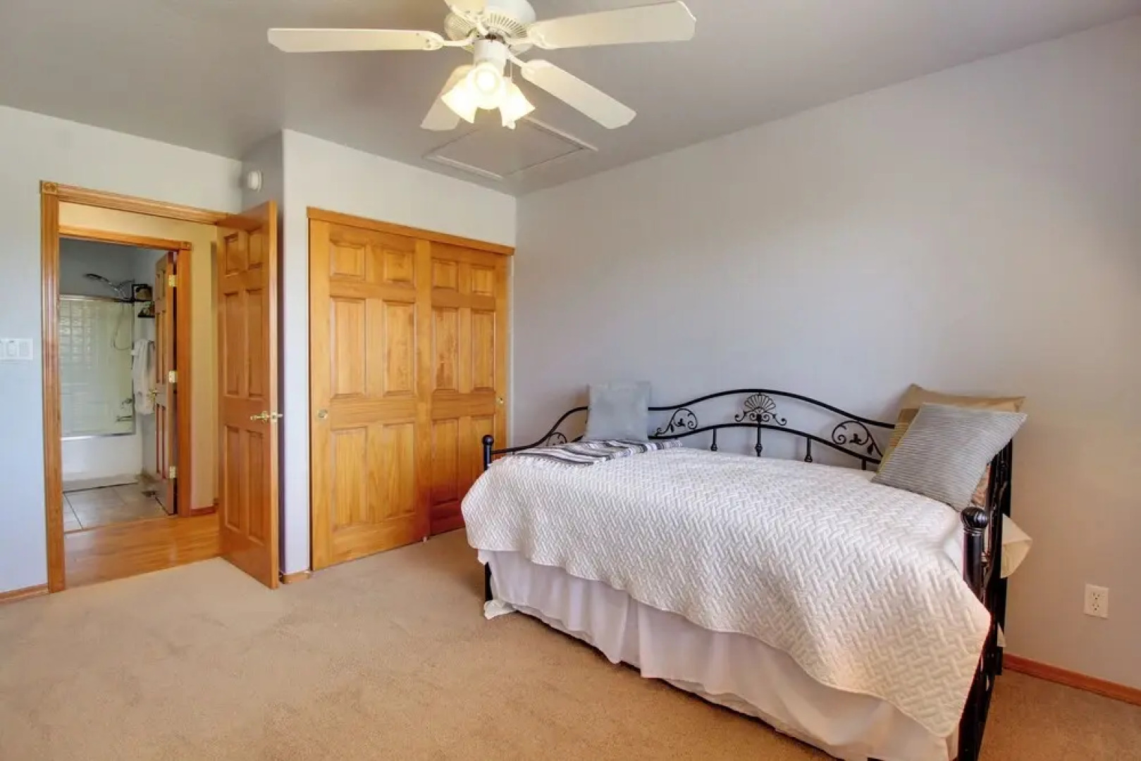 16 Mi to Sitgreaves: Overgaard Cabin w/ Porch