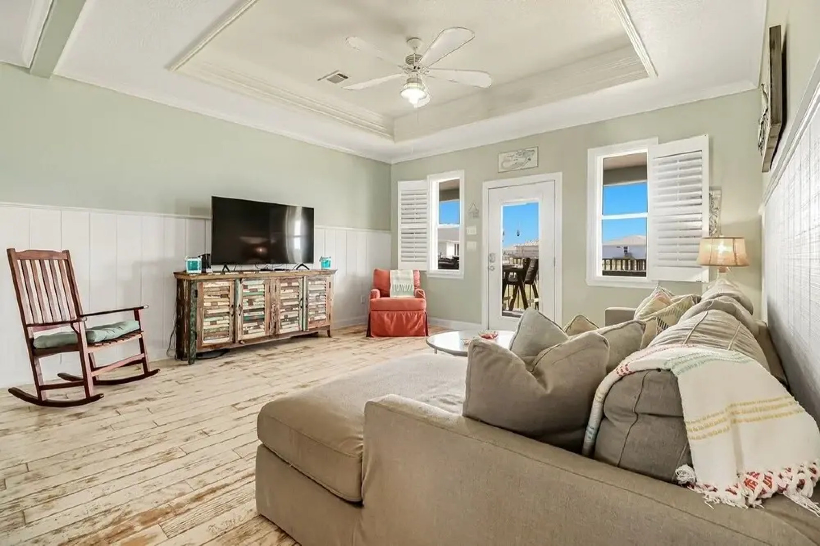 Chateau Mingo 3 Bedroom Home by RedAwning