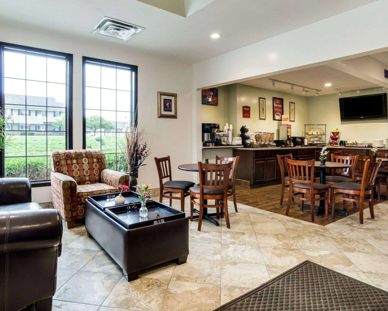 Econo Lodge University