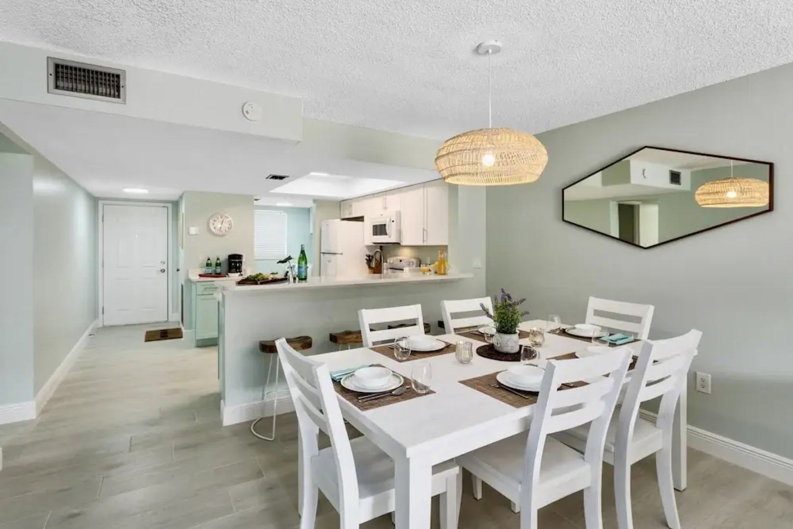 Spanish Main by Happy Palm Stays