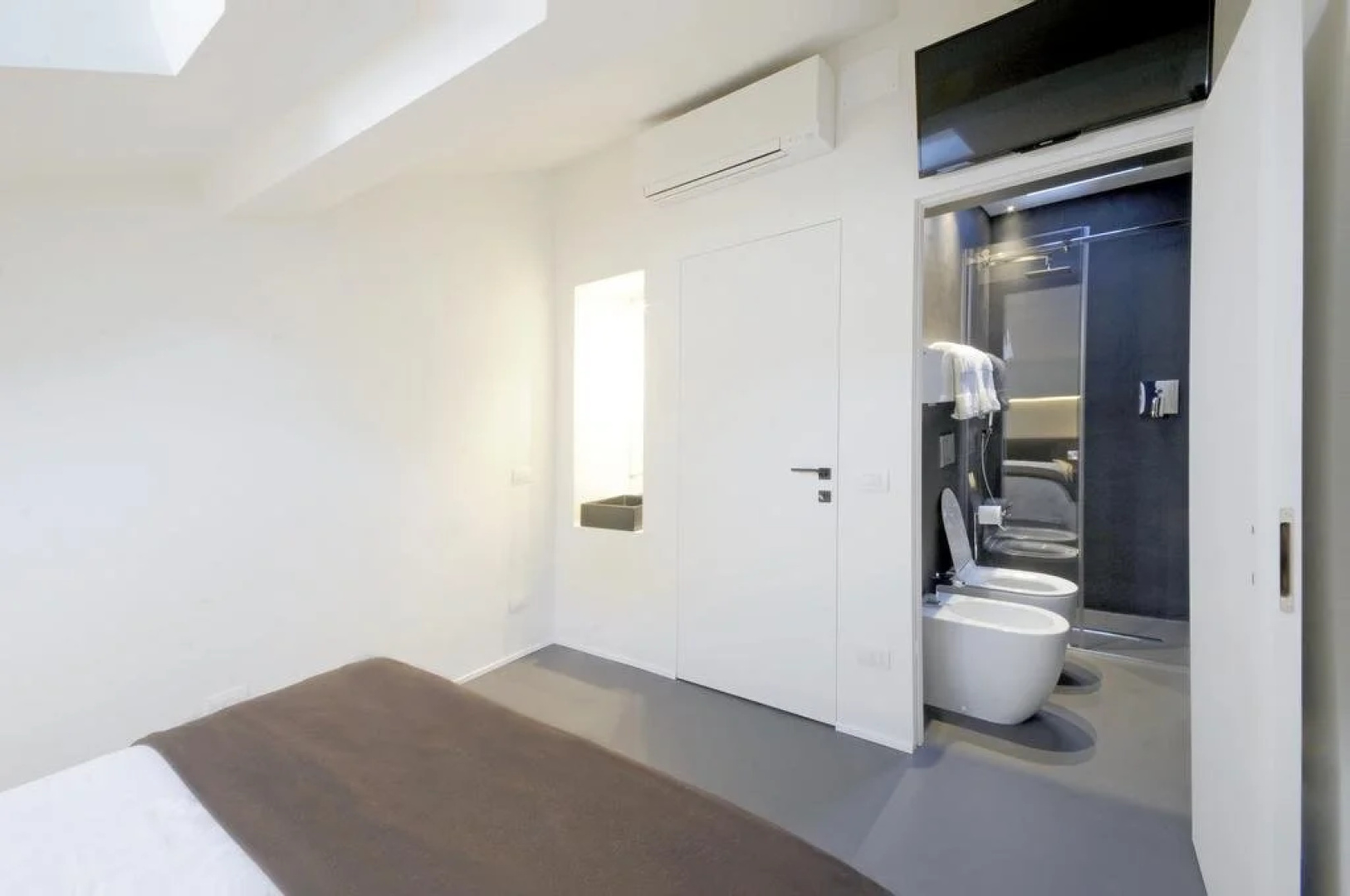 Emilia Suite