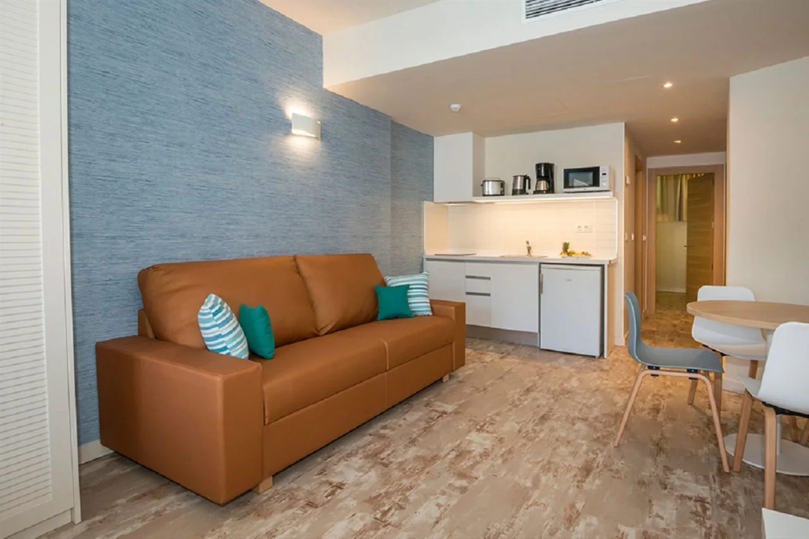 Отель HOVIMA La Pinta Beachfront Family