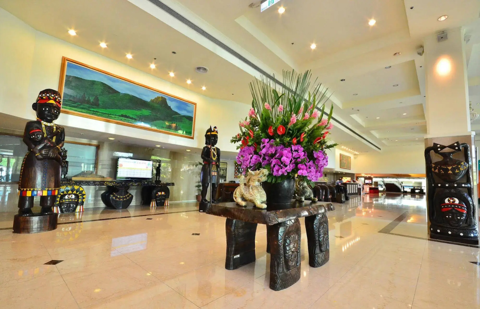 Howard Kenting Wonder House