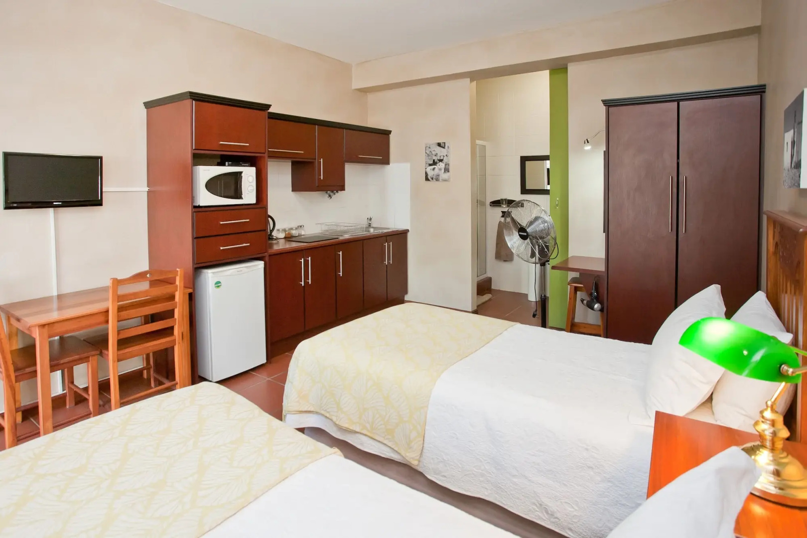 Miles B&B Guesthouse