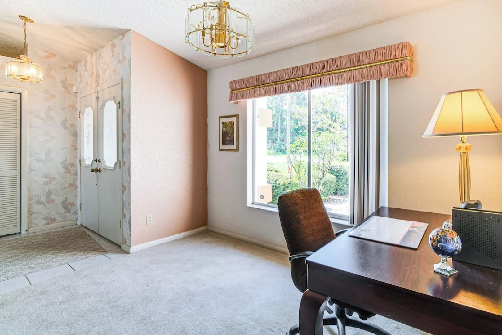 3 Mi to Weeki Wachee Springs SP: Poolside Oasis!