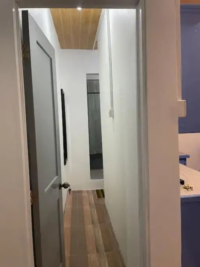 Spacious, Cozy Two Bedroom Apartment Overlooking the Beach