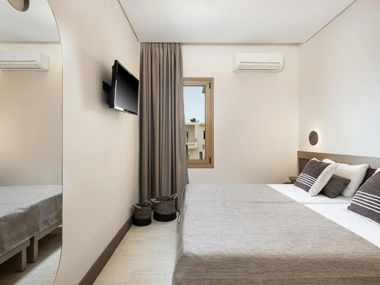 Esperides Beach Hotel Apartments