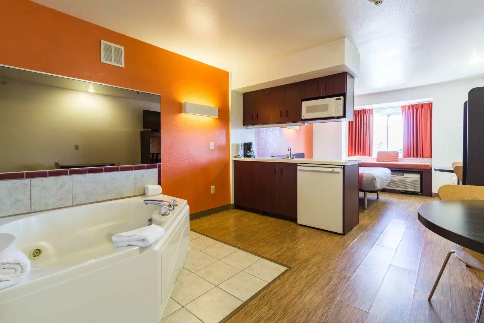 Motel 6 Huron, OH - Sandusky