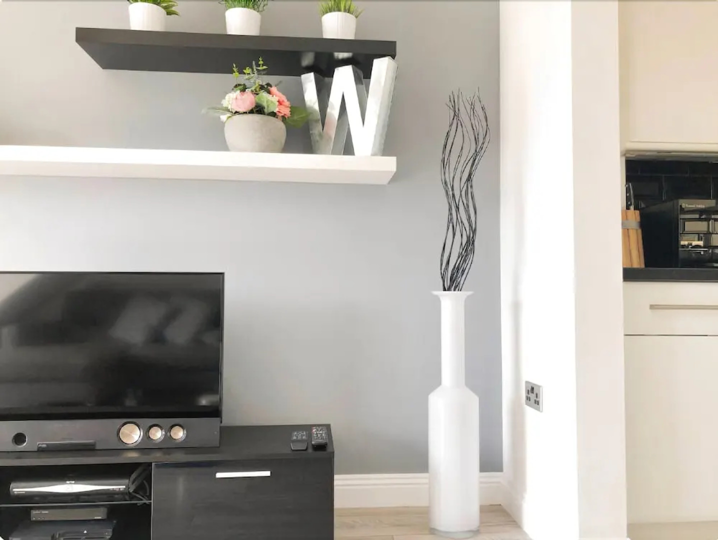 Lux Blu - Vinery Meadow