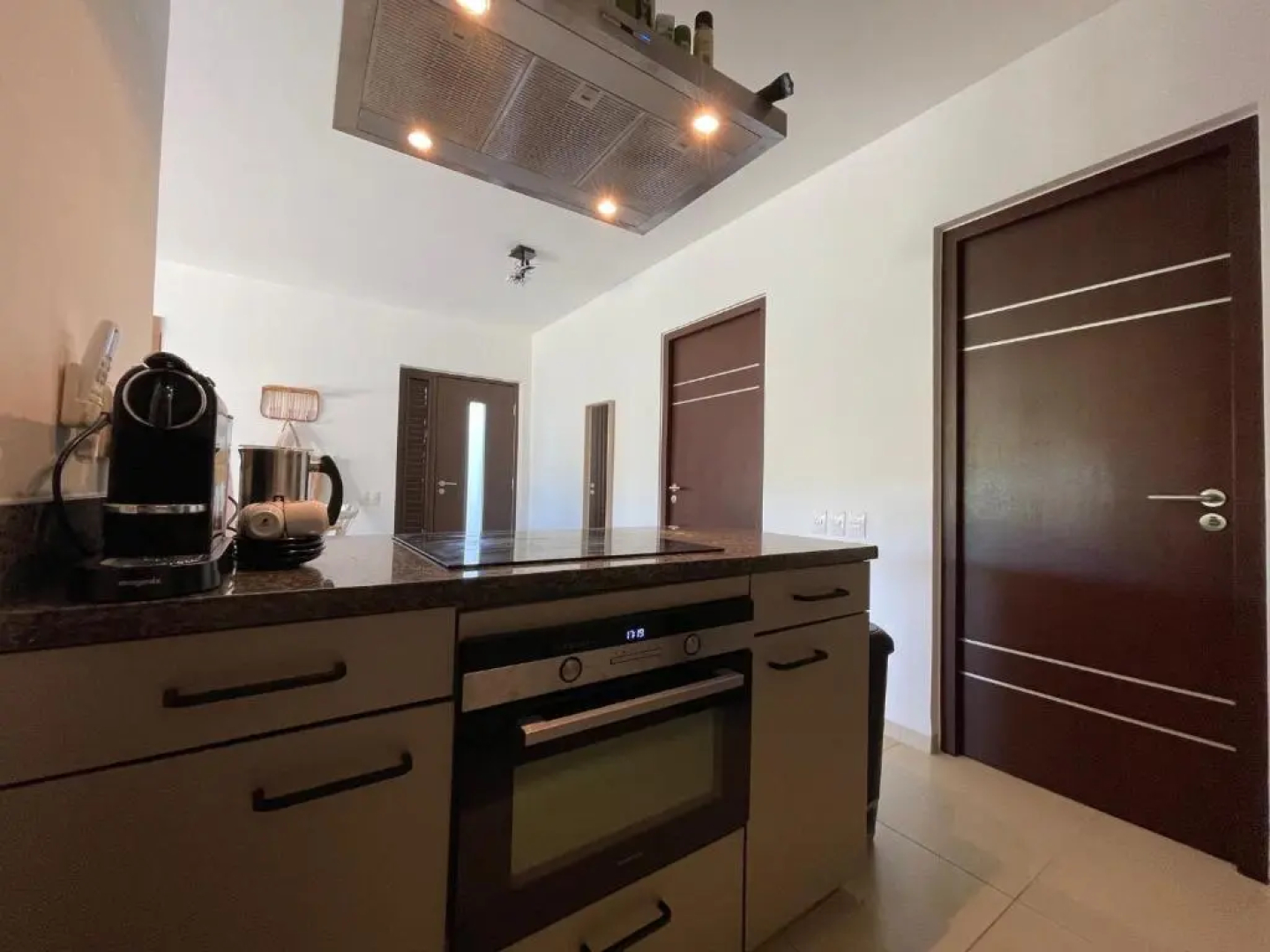 NEWLY STYLED Beach house 'White Sands' GreenView BlueBay Golf & Beach Resort Curaçao 2 bedrooms 2 bathrooms Gated Community Ground Floor Terrace Including Pool & Beach Access Fully Airconditioned Family Friendly
