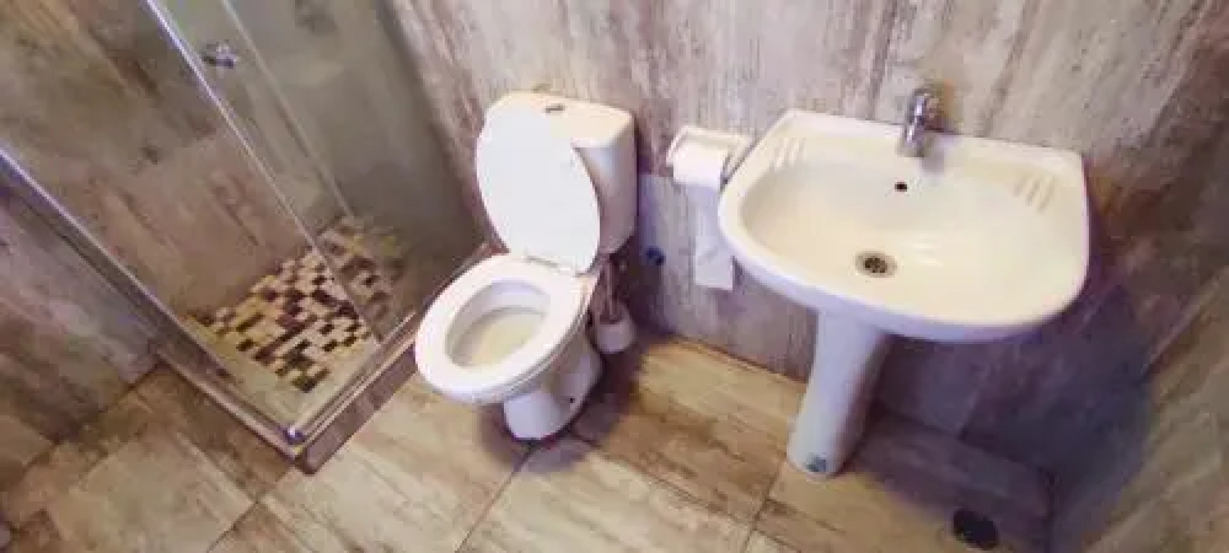 Sir Pinto Holiday Inn