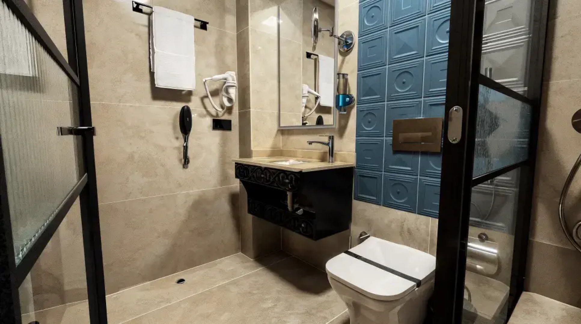 Turi̇sti̇k Palas Otel