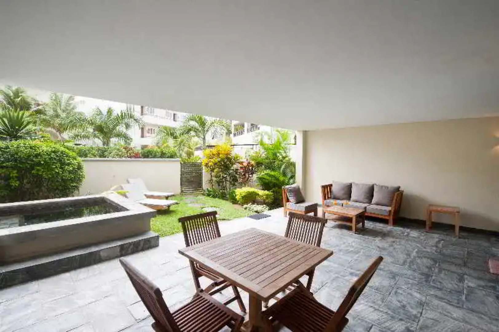 Cape Bay Luxury Beach Apartments By Barnes