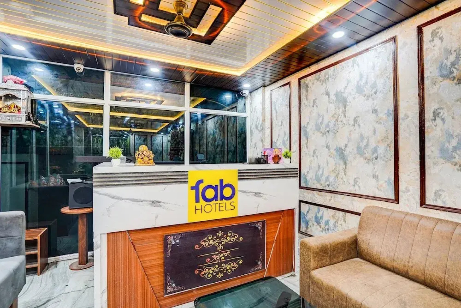 Fabhotel Dream Palace I