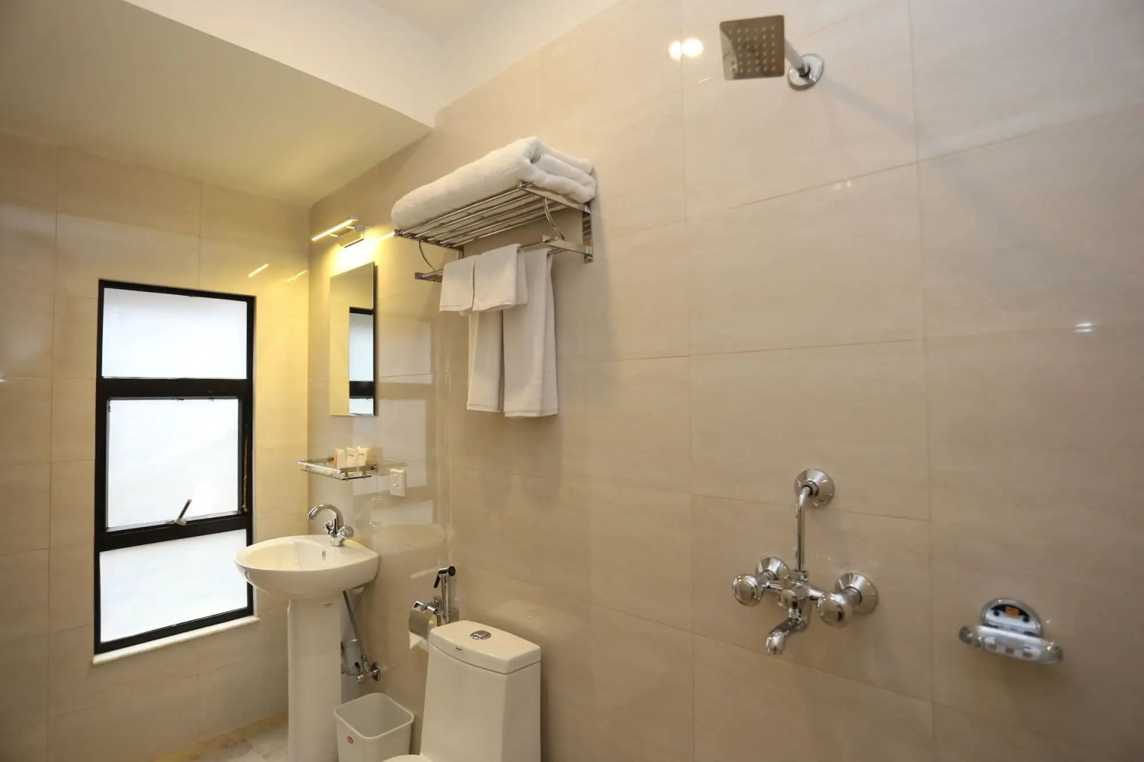 Hotel Jay Suites