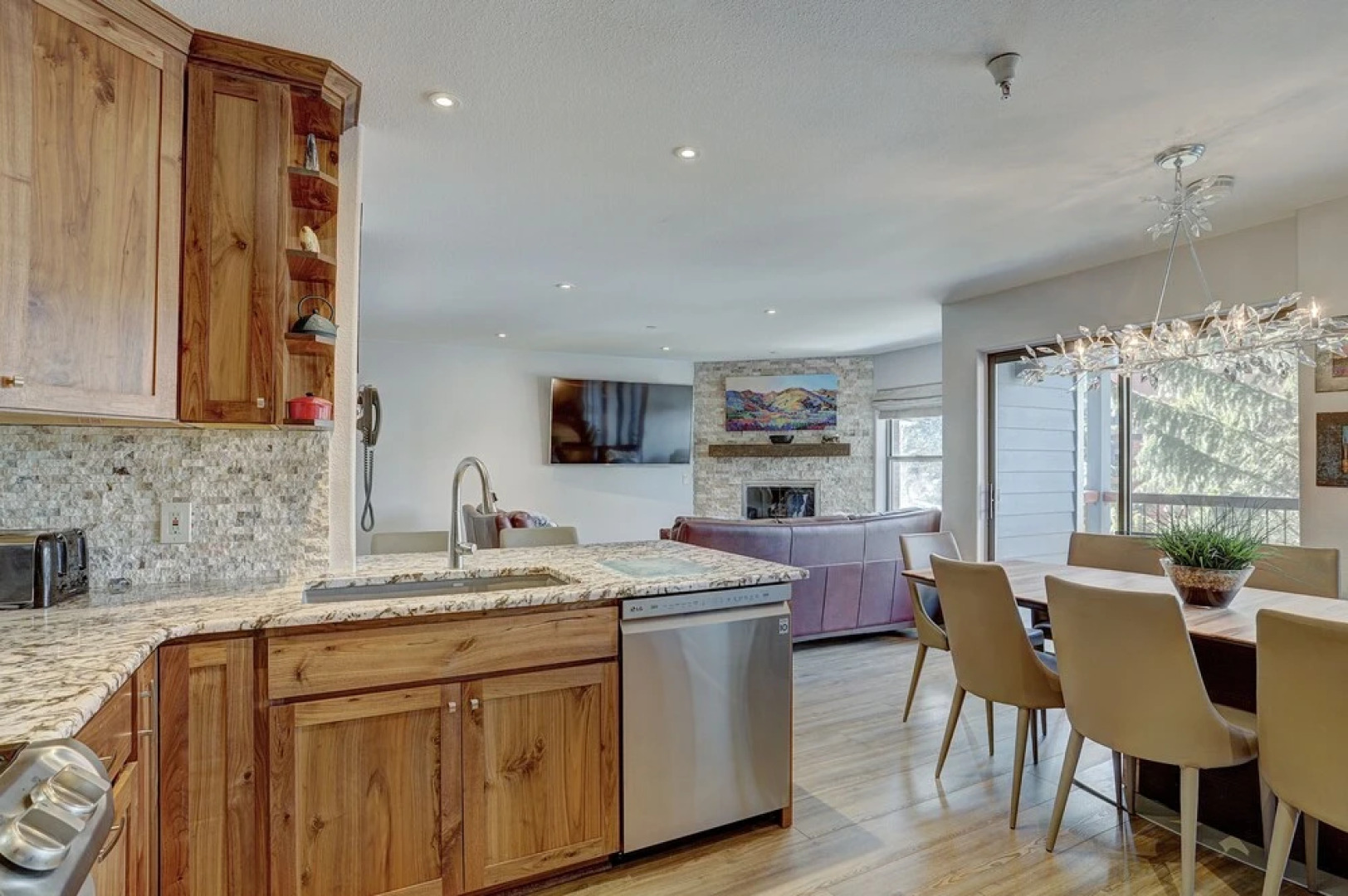 4br Renovated - Sleeps 12- Downtown Breck by RedAwning