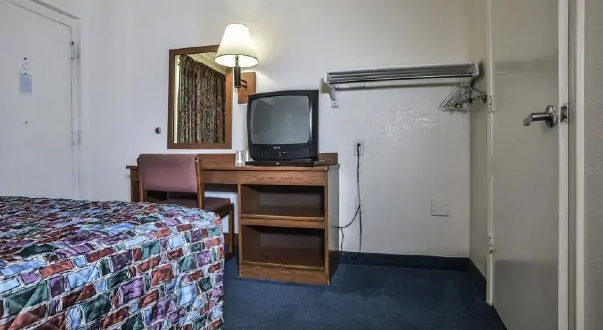 Motel 6 Topeka West