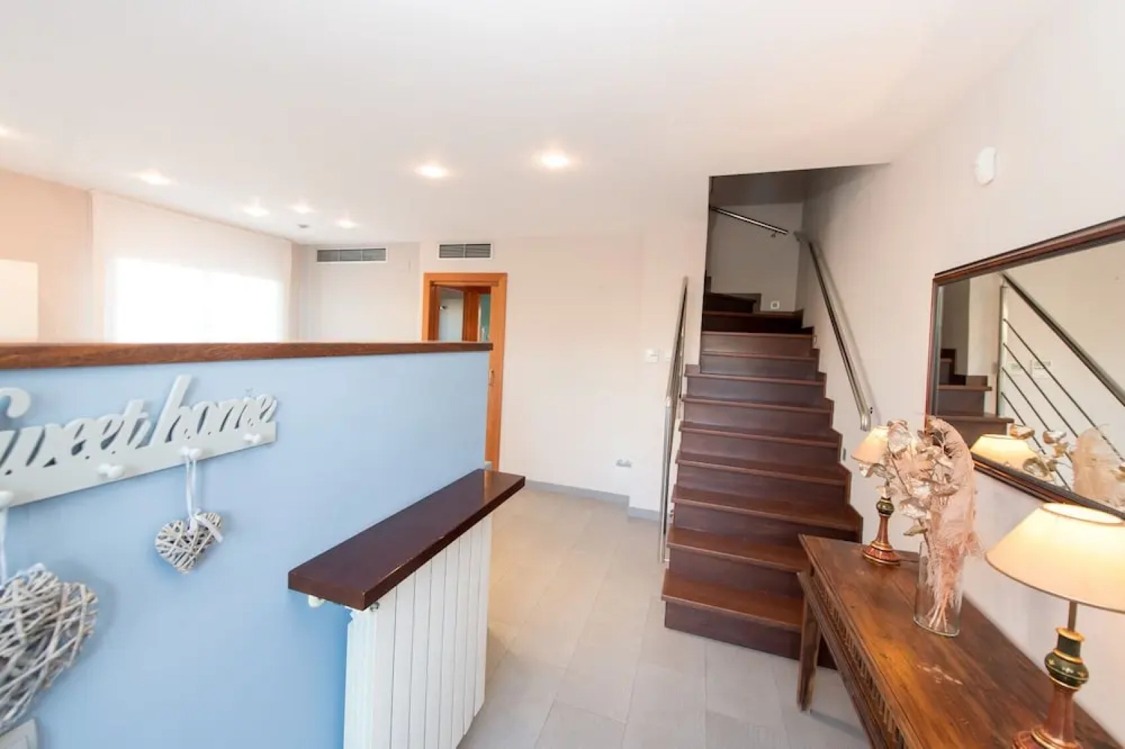 HomeHolidaysRentals Royal