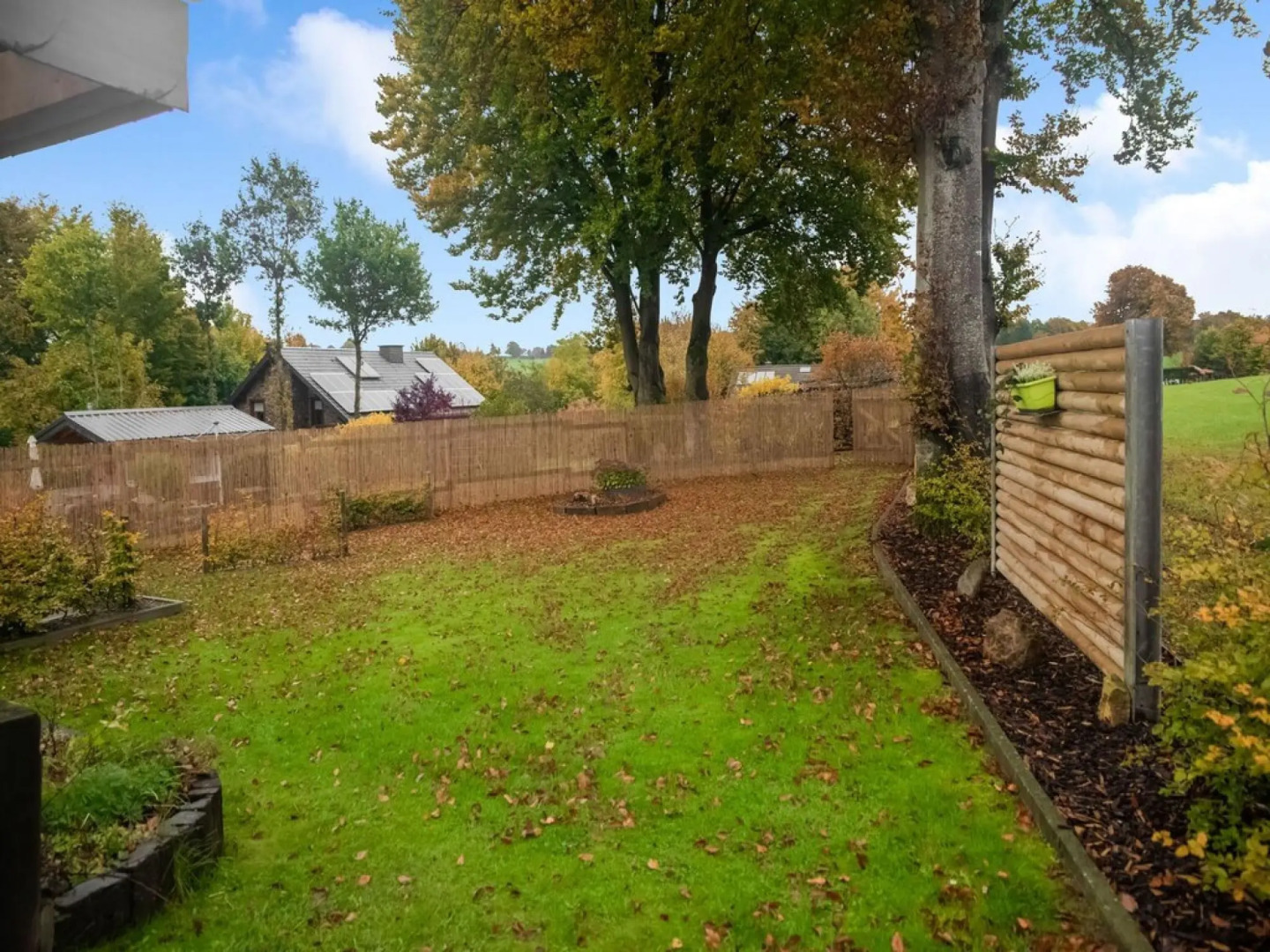Atmospheric Holiday Home in Büllingen with Infrared Sauna