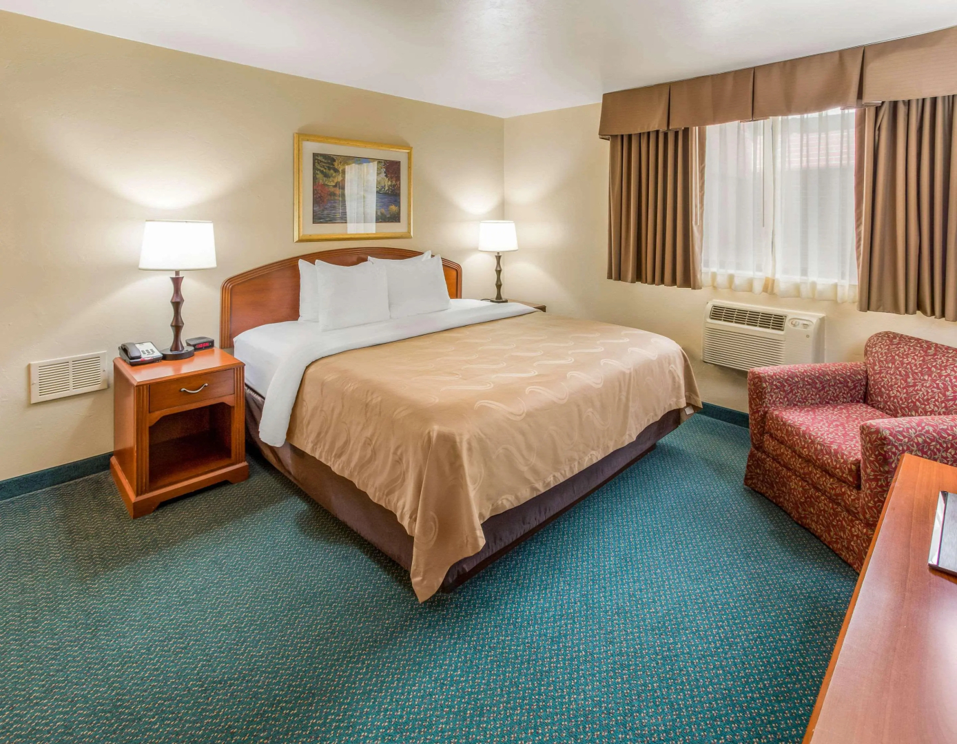 Quality Inn & Suites Green Bay Downtown
