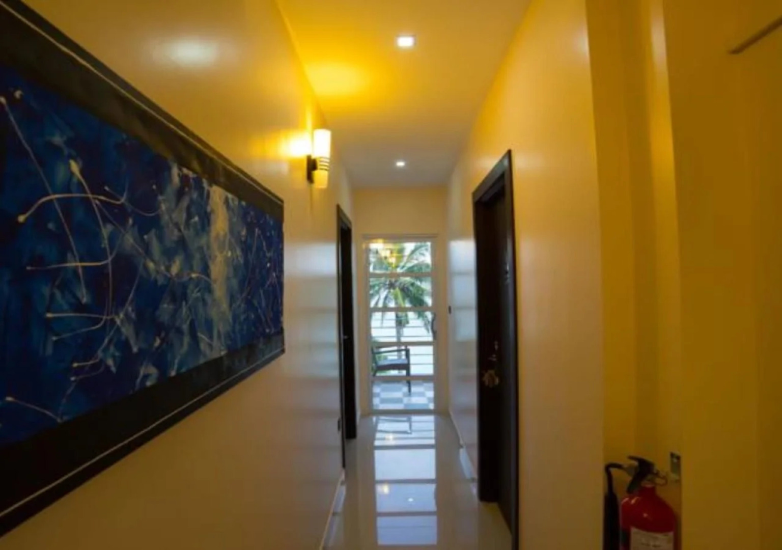 The White Harp Beach Hotel