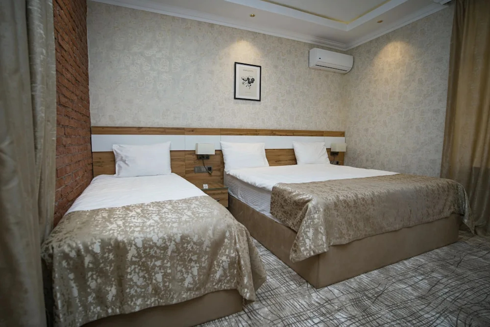 Lakeside Hotel & Spa