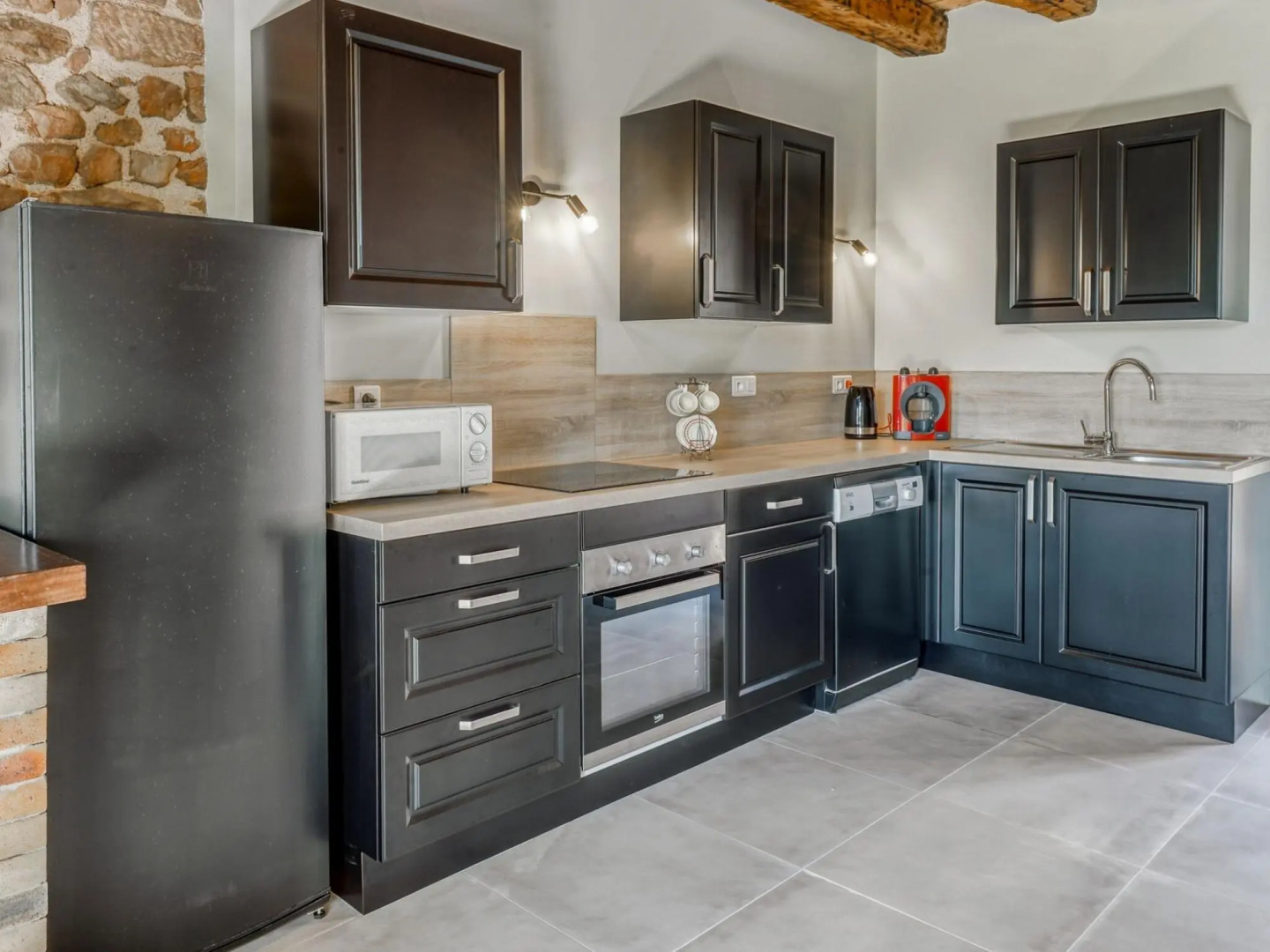 Peaceful Holiday Home in Teillots with Private Pool