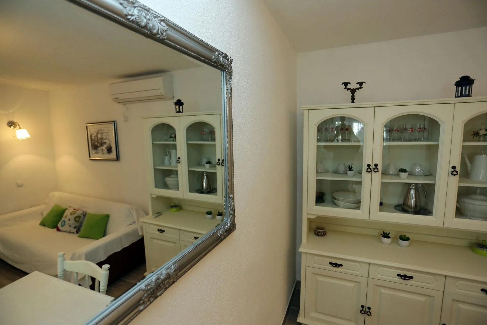 Apartment Ali - modern apartments: A2 Supetar, Island Brac