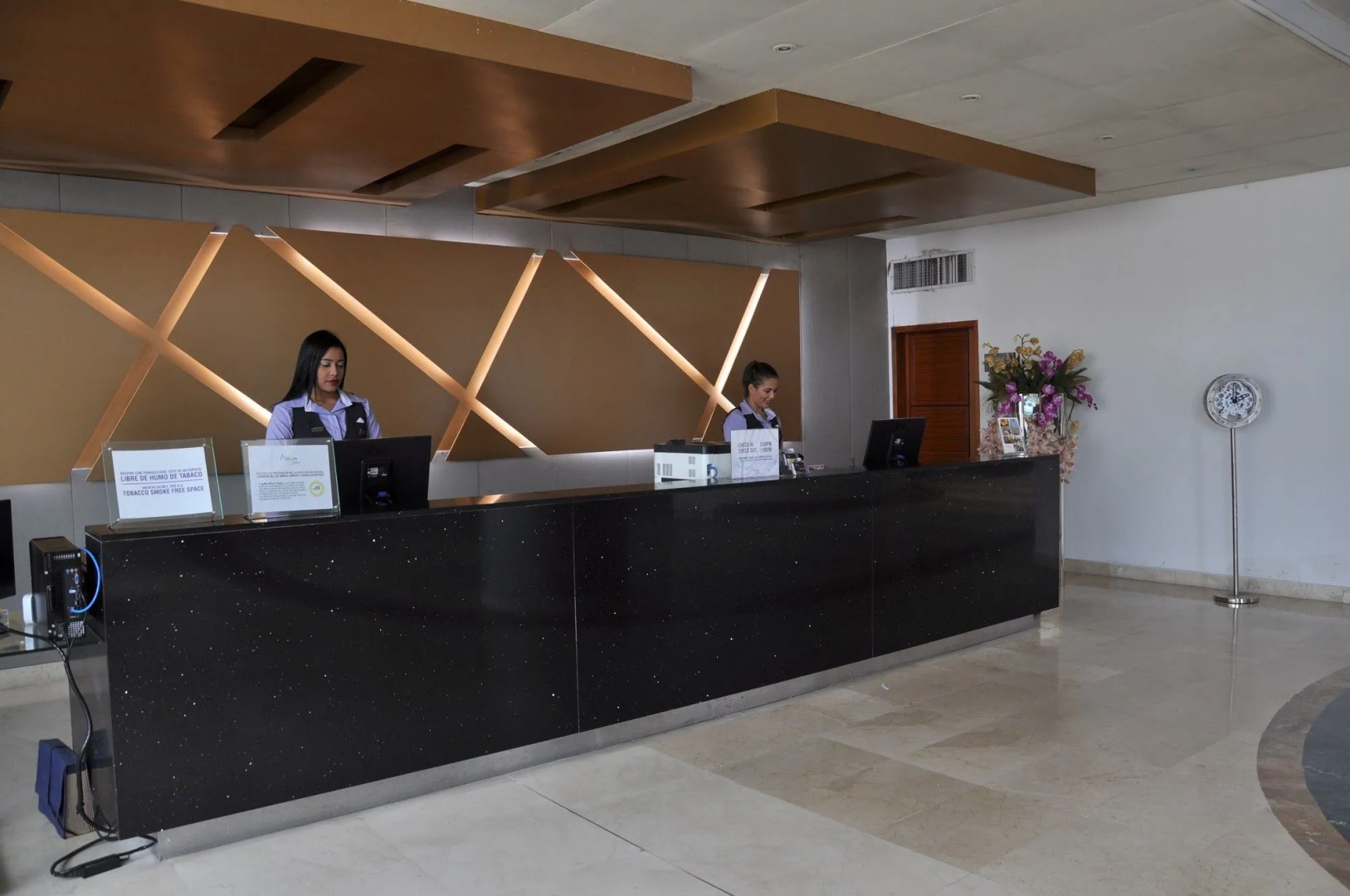Hotel Atrium Plaza