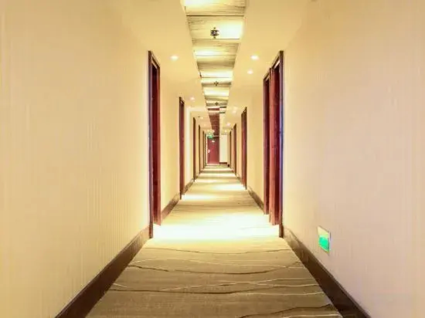 Jinchang Hotel