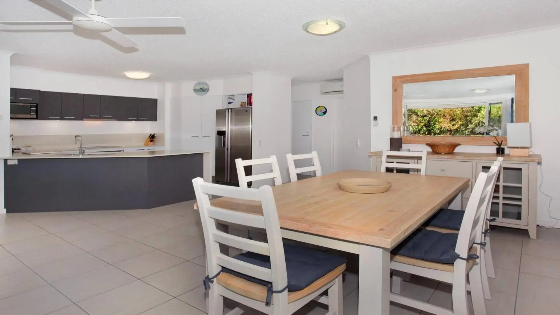 Unit 2 Point Break Apartments, 1-3 Point Arkwright, Linen Incl