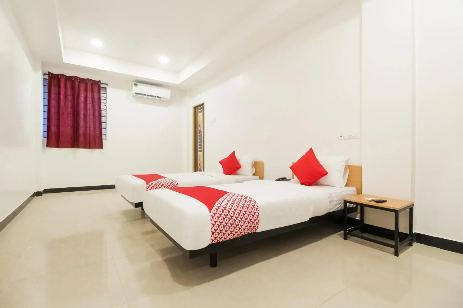 OYO Flagship 36877 Sakthi Grand