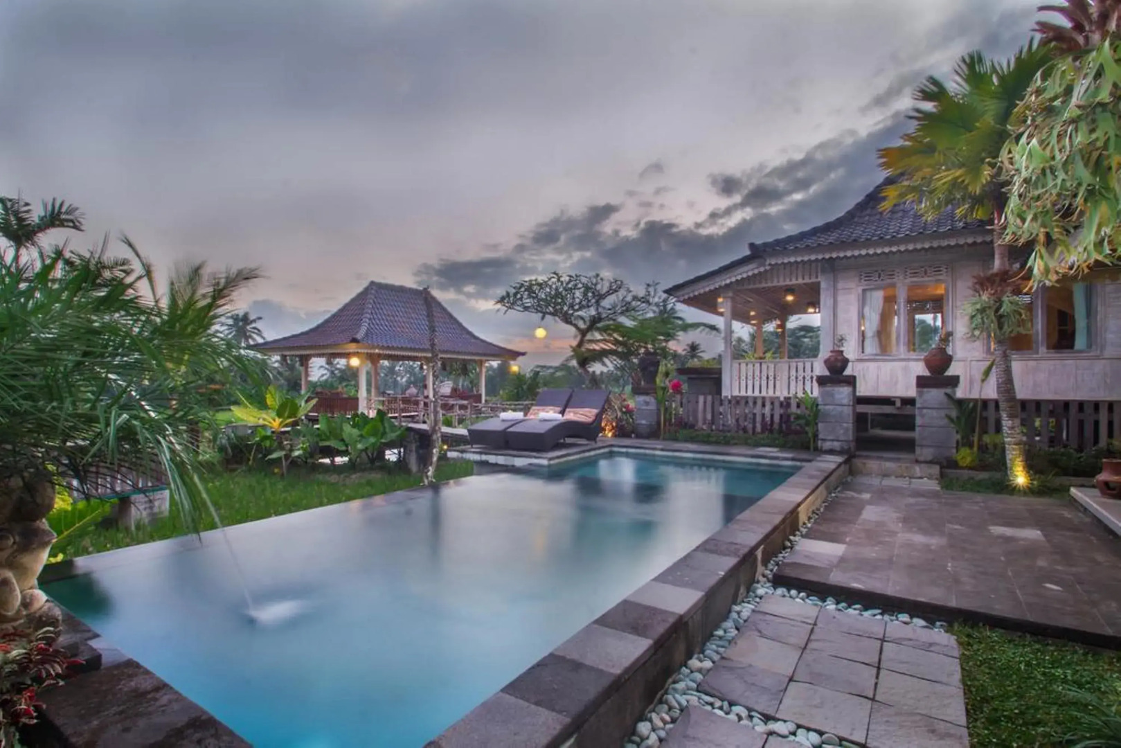 Uma Caming Villas & Gym