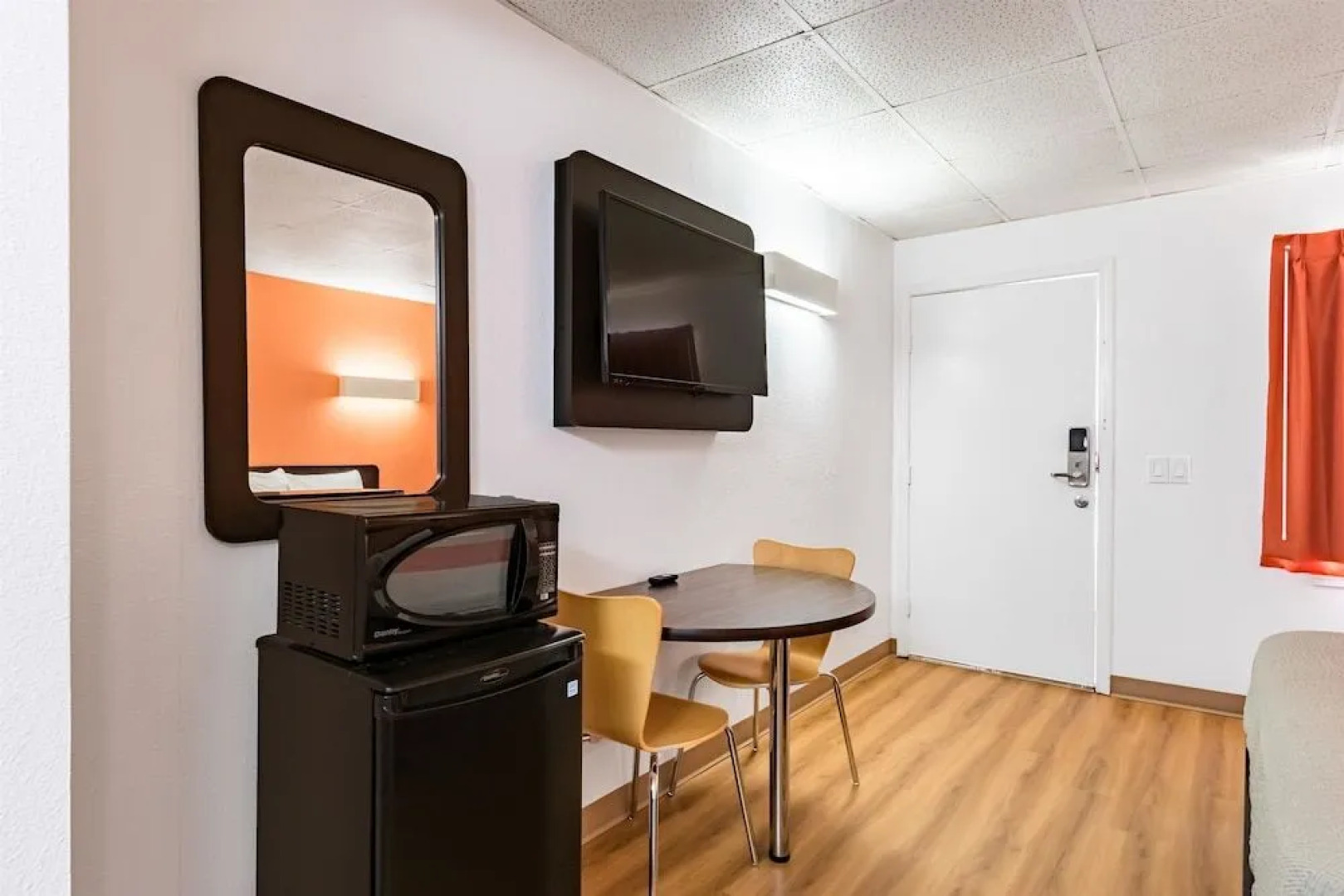 Motel 6 Walterboro, SC