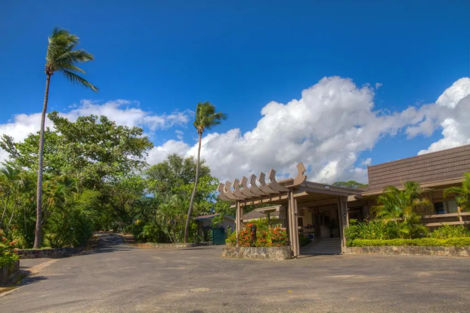 Tanoa Skylodge Hotel